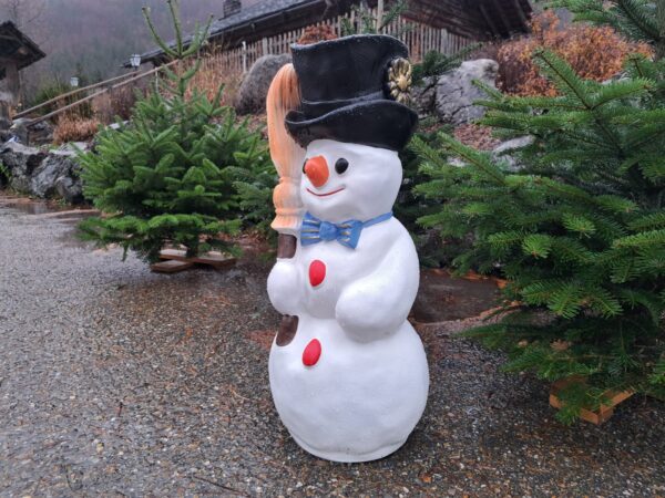 Großer Schneemann